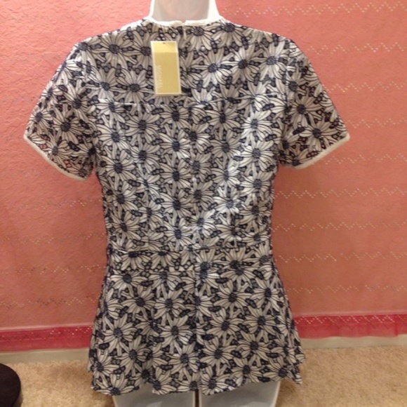 MK Michael Kors True Navy White Floral Peplum Top - Picture 2 of 3